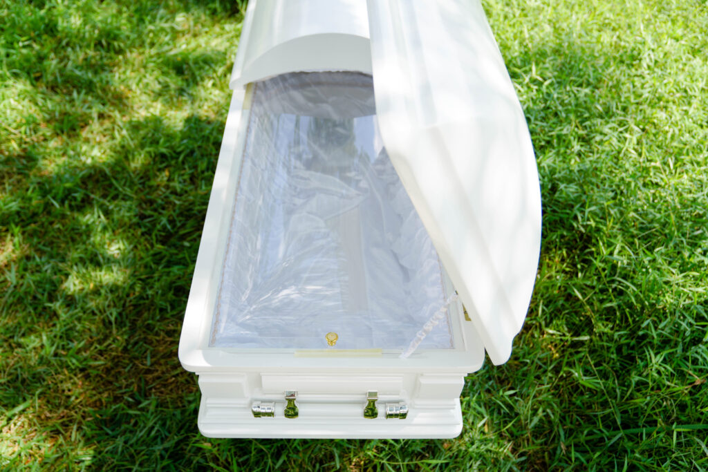 Serenity Casket FG (W) Half Glass
